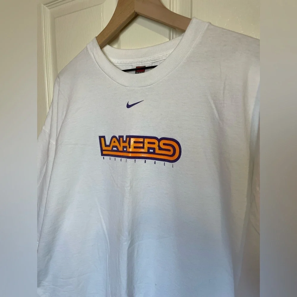 Vintage Nike Los Angelas Lakers NBA Tee